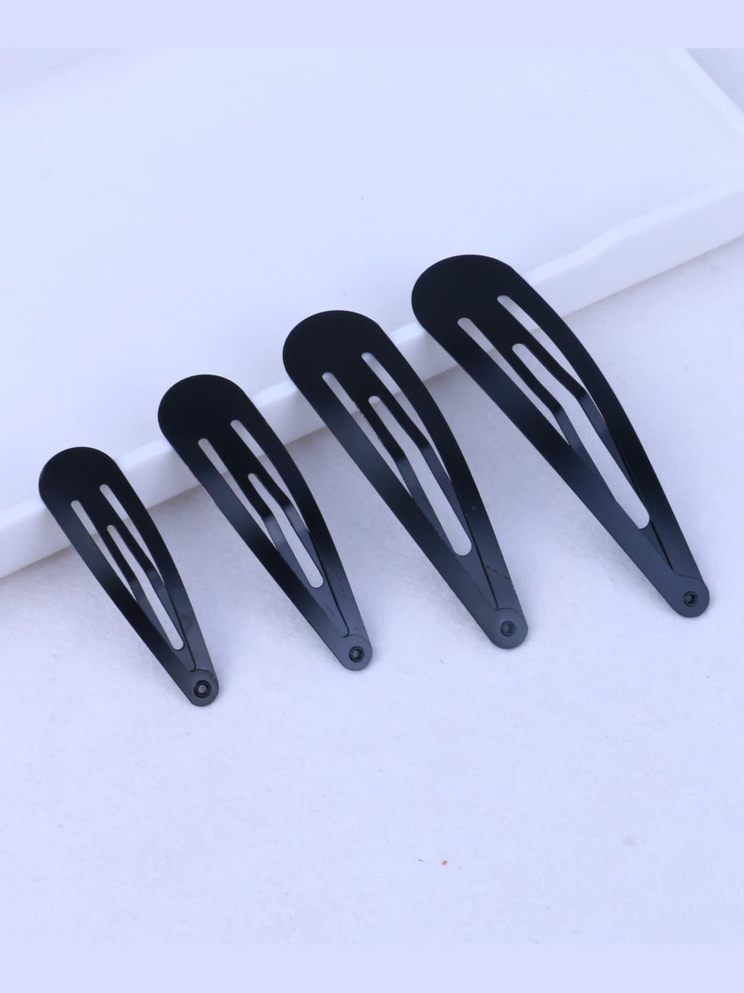 4cm teardrop black