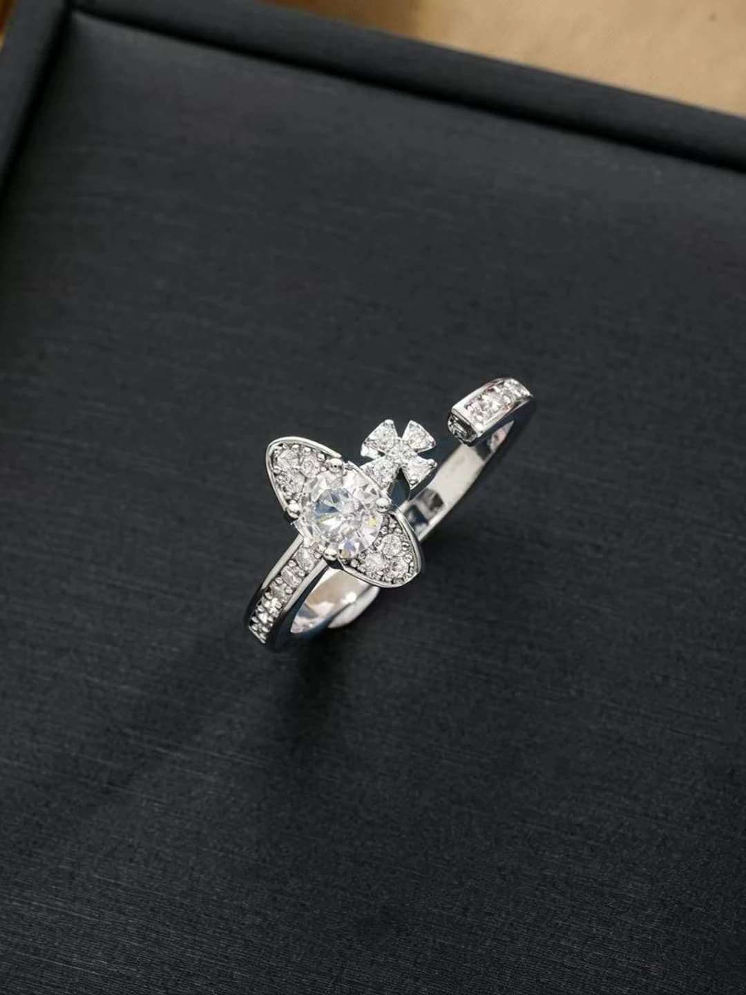736 Saturn ring - Silver
