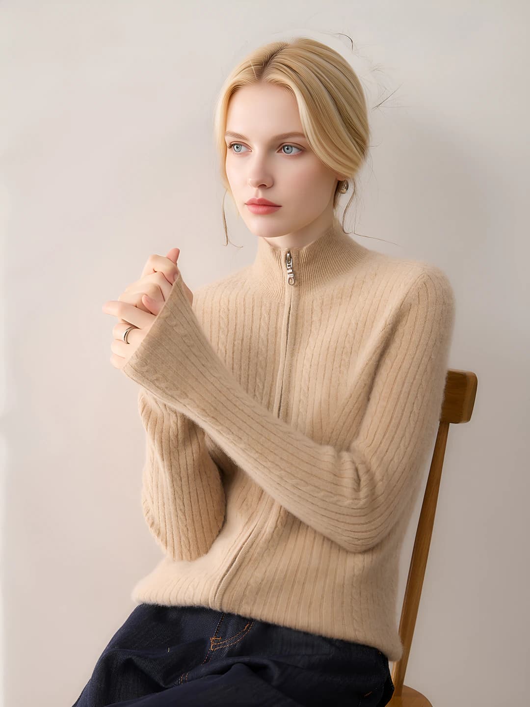 Women's 100% cashmere cardigan, mock neck, zip closure, slim fit, long sleeve, solid colour, for early autumn