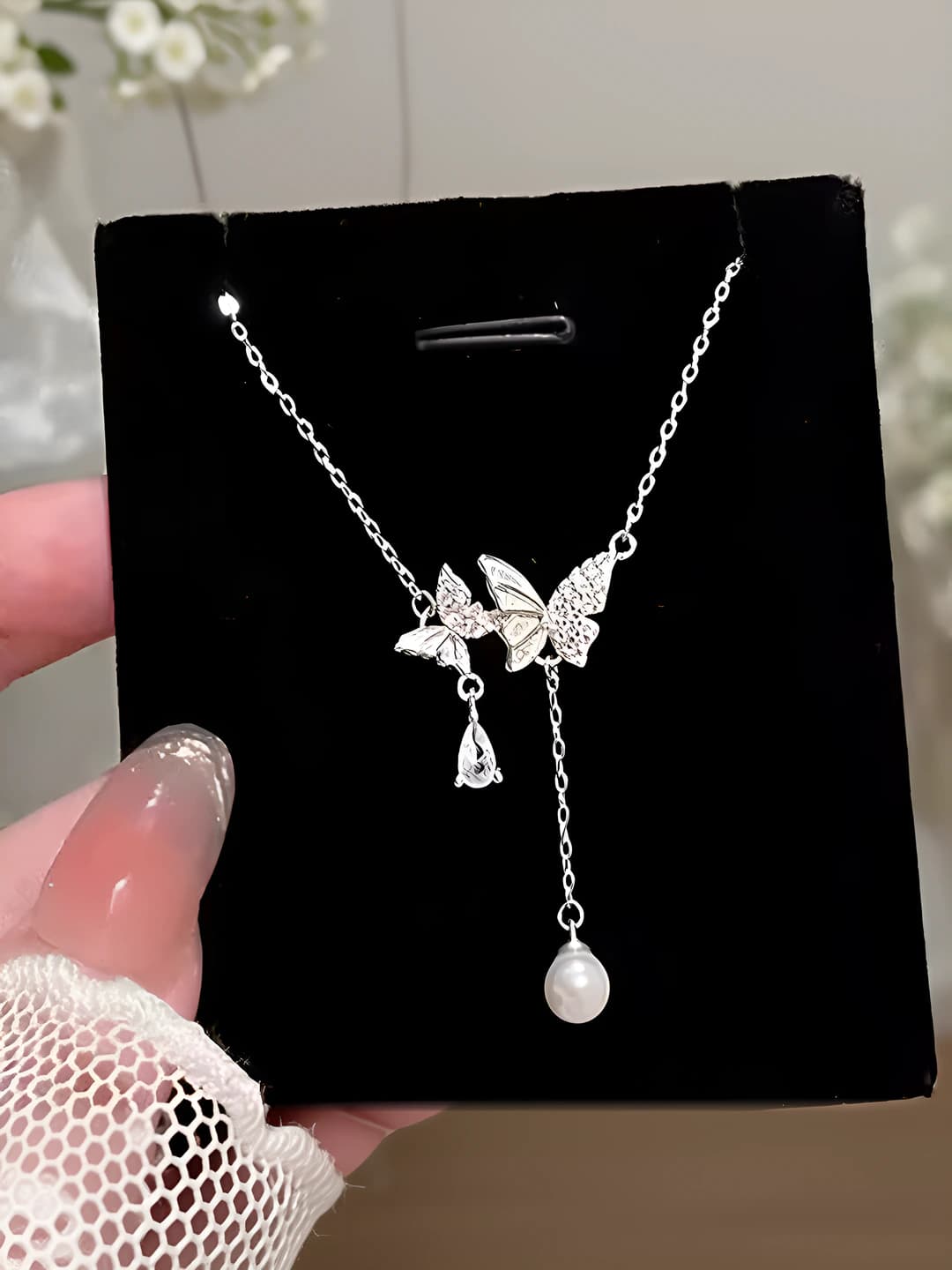 X139 Fringe butterfly necklace