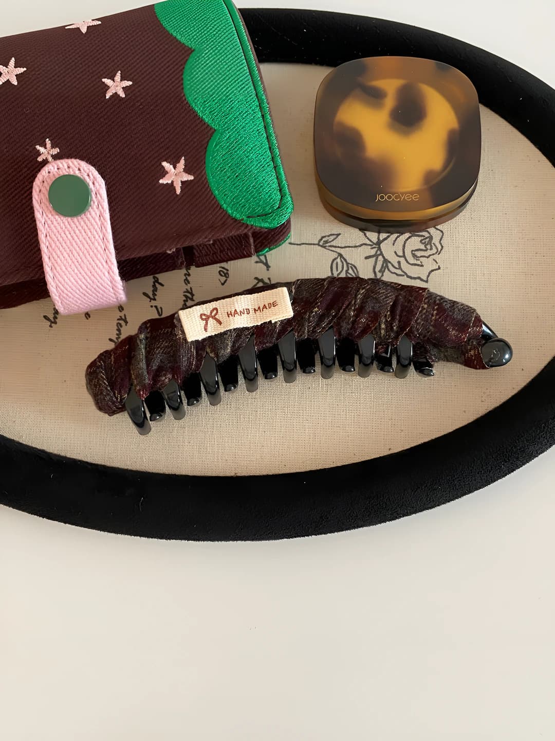 Red plaid banana clip