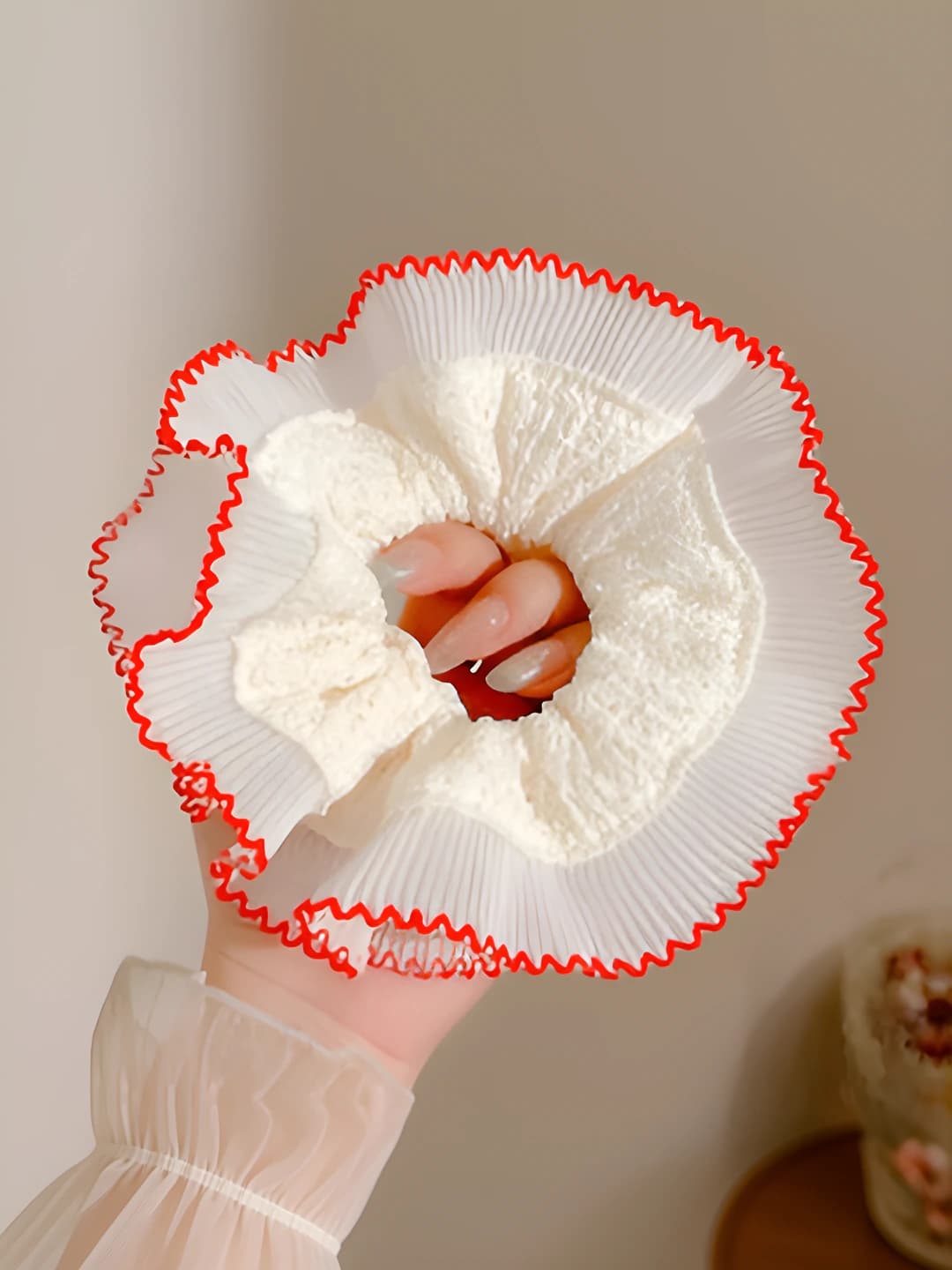 Double red lace ~16 cm