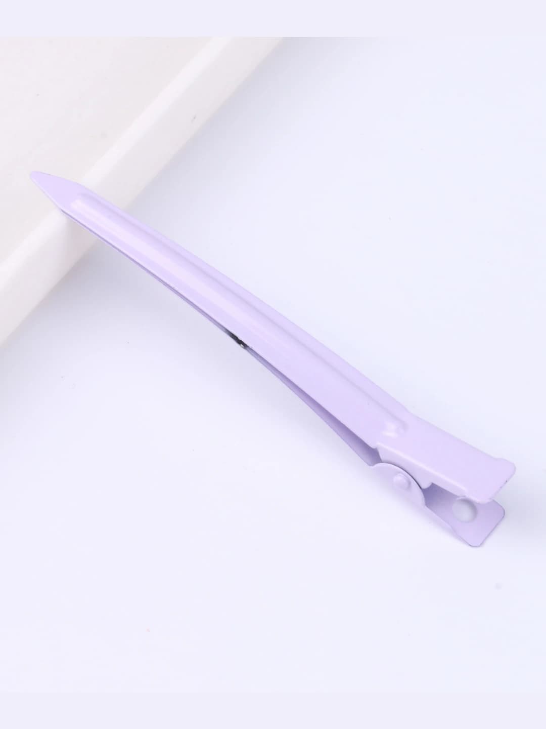 Light purple pointed clip
