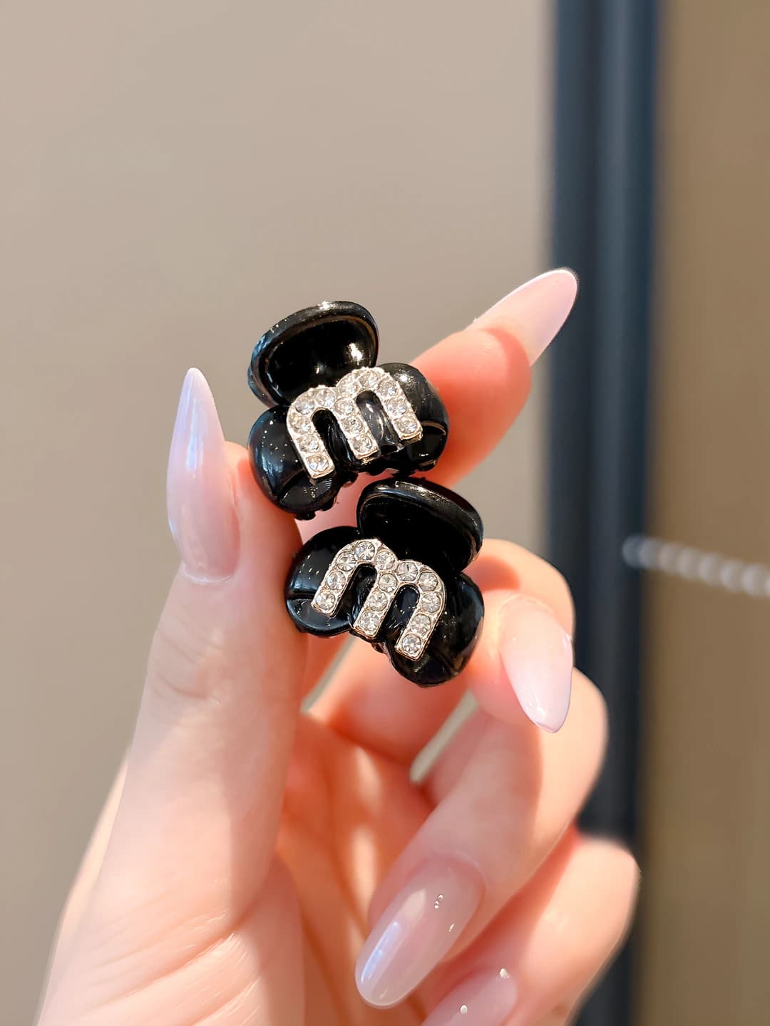 14# Black m small claw clip 2 pcs