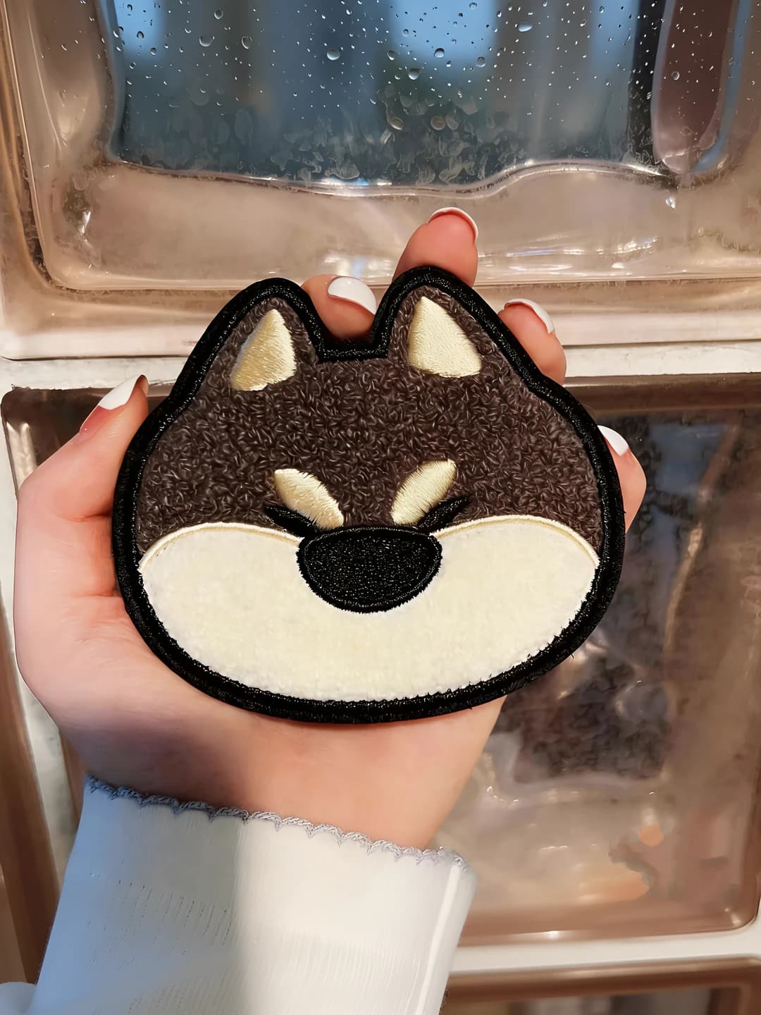Kul-kofe shiba inu soch qisqichi