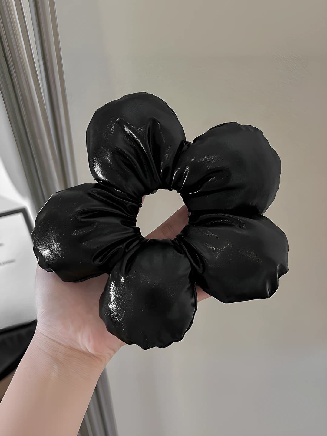 Black floral hair tie