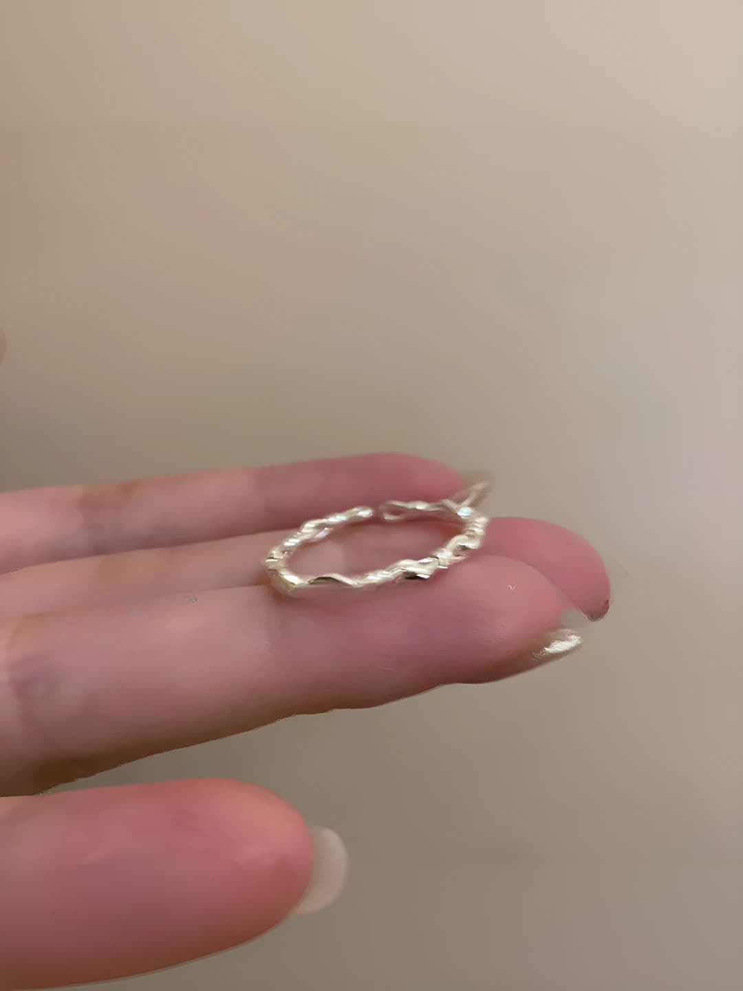 Simple horseshoe buckle