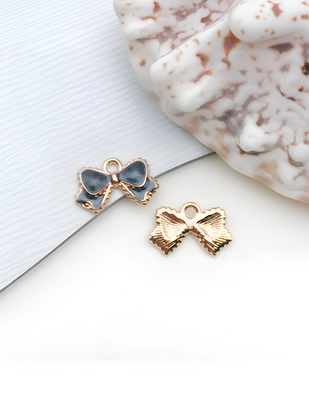 1 шт. бантик 15x10mm-0.8g