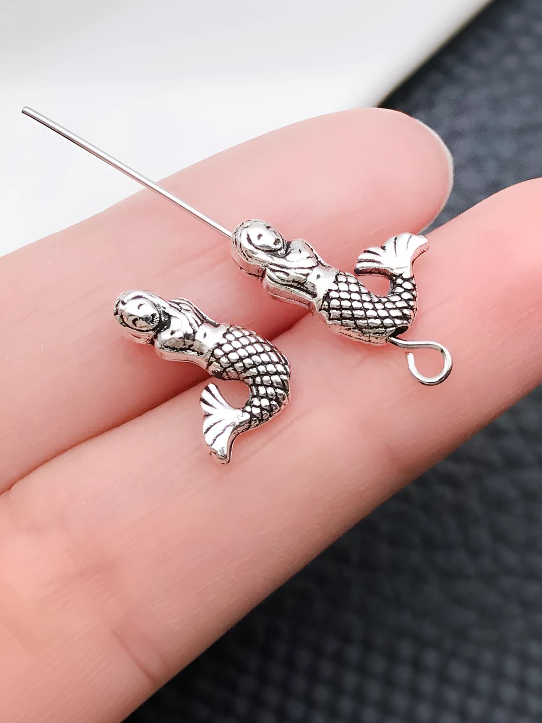 1 шт. старинное серебро морская русалка, 7x11mm, 0.8g
