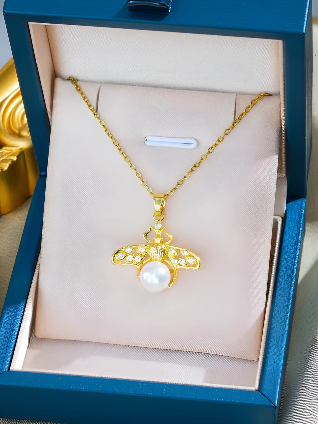 595, Gold