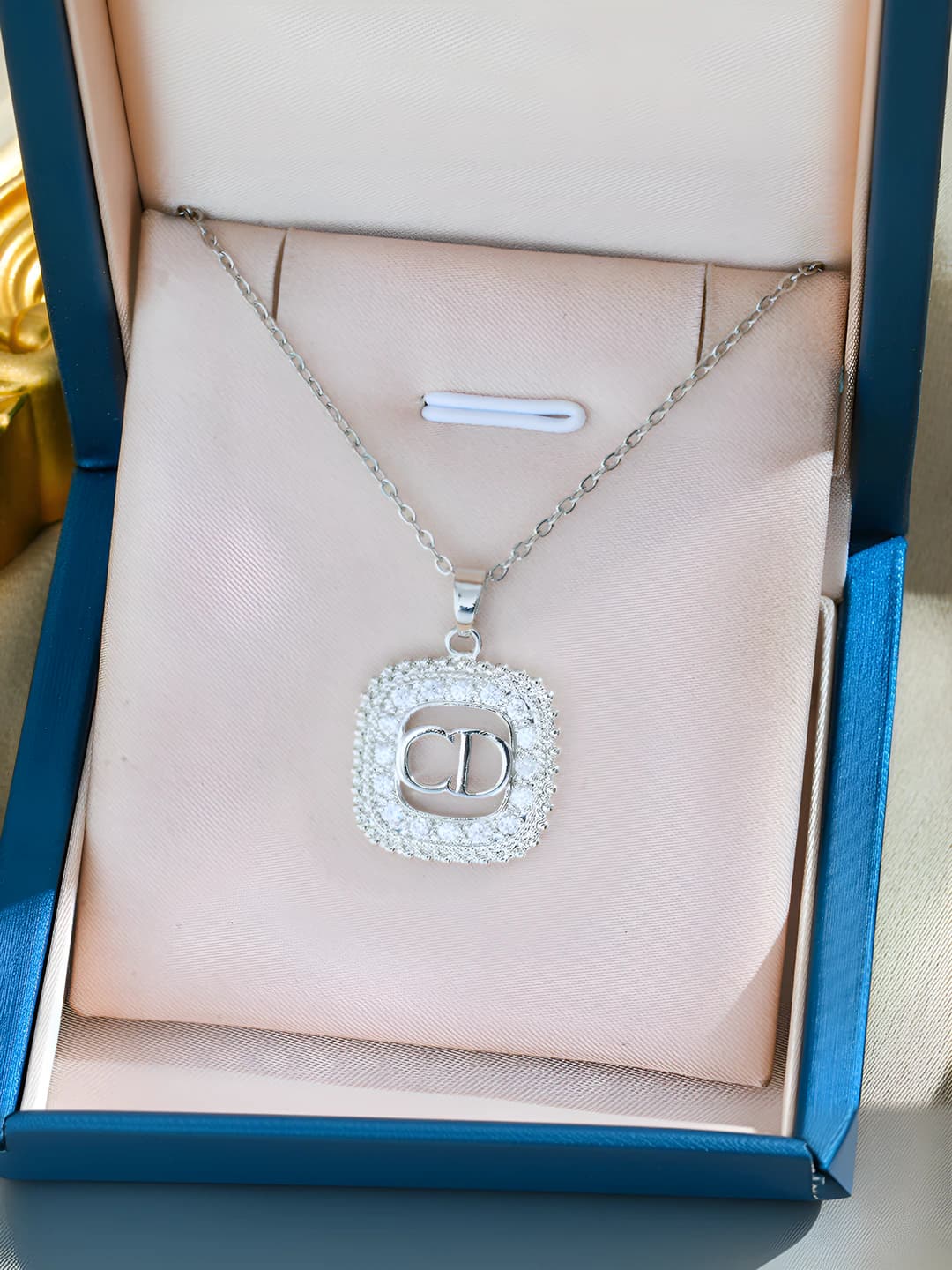 586 letter necklace - Silver