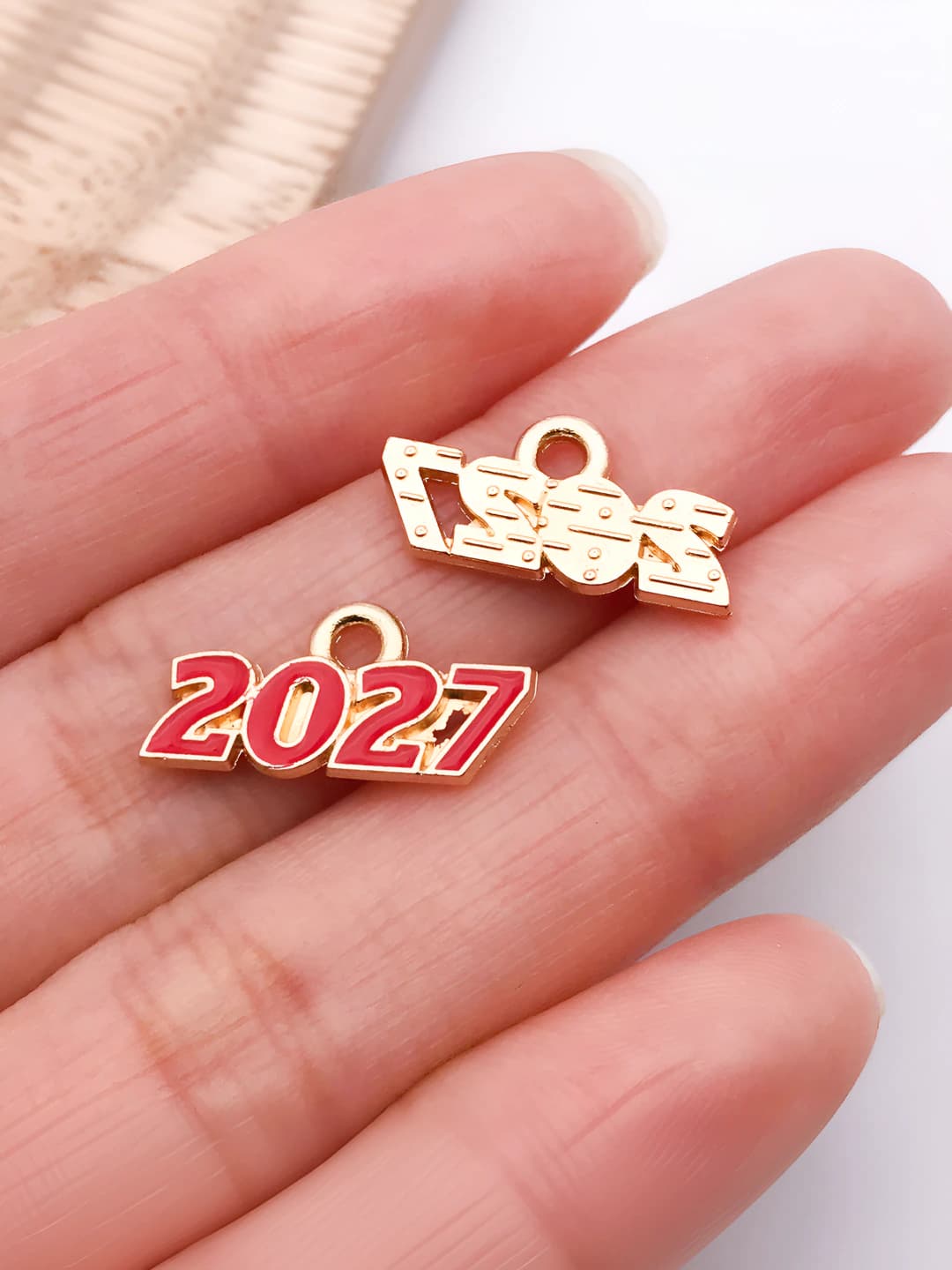 1 шт. тёмно-красный 2027 цифра 9x18mm-0.7g