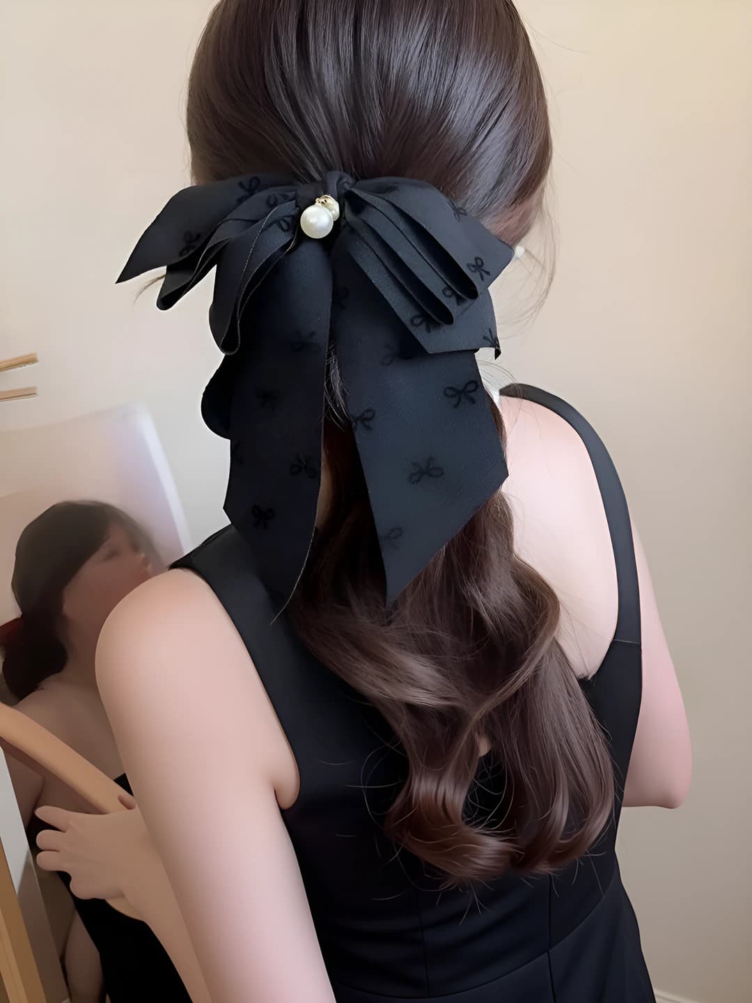 Black bow pearl