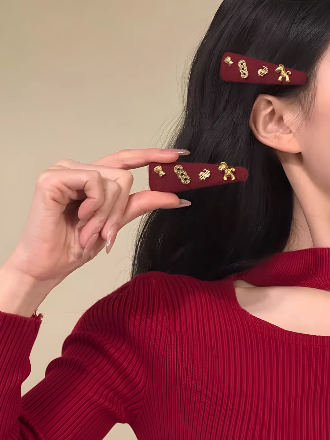 Women's hair clips and combs: red metal hair clip for the 2026 autumn-winter season, retro style made of knit material