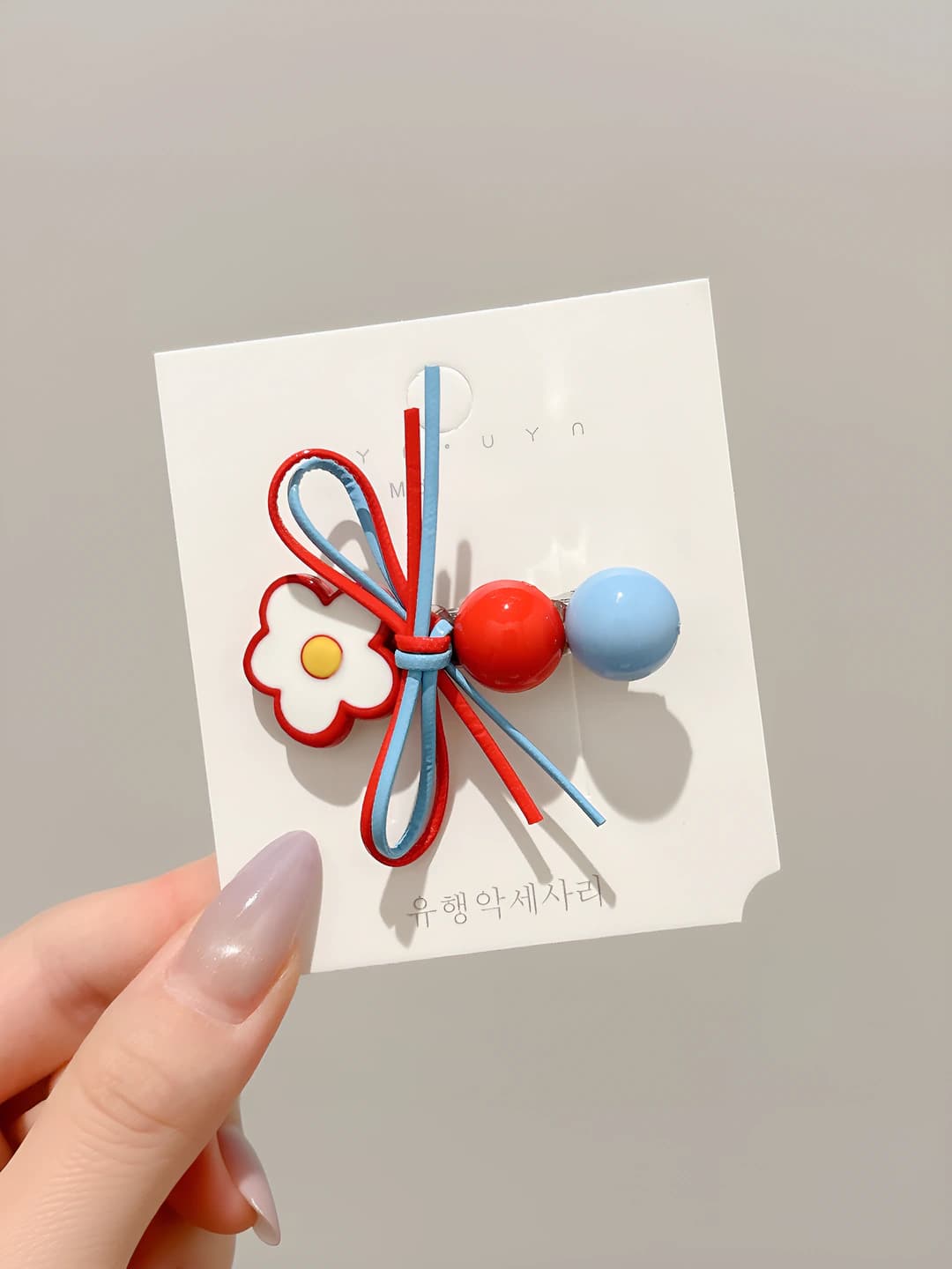 Red-blue floral side clip, 5.5 cm