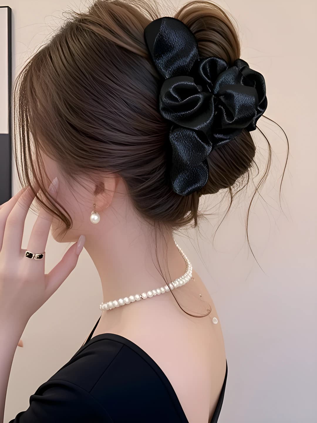 1# Black ruffled cloud claw clip 12.5cm