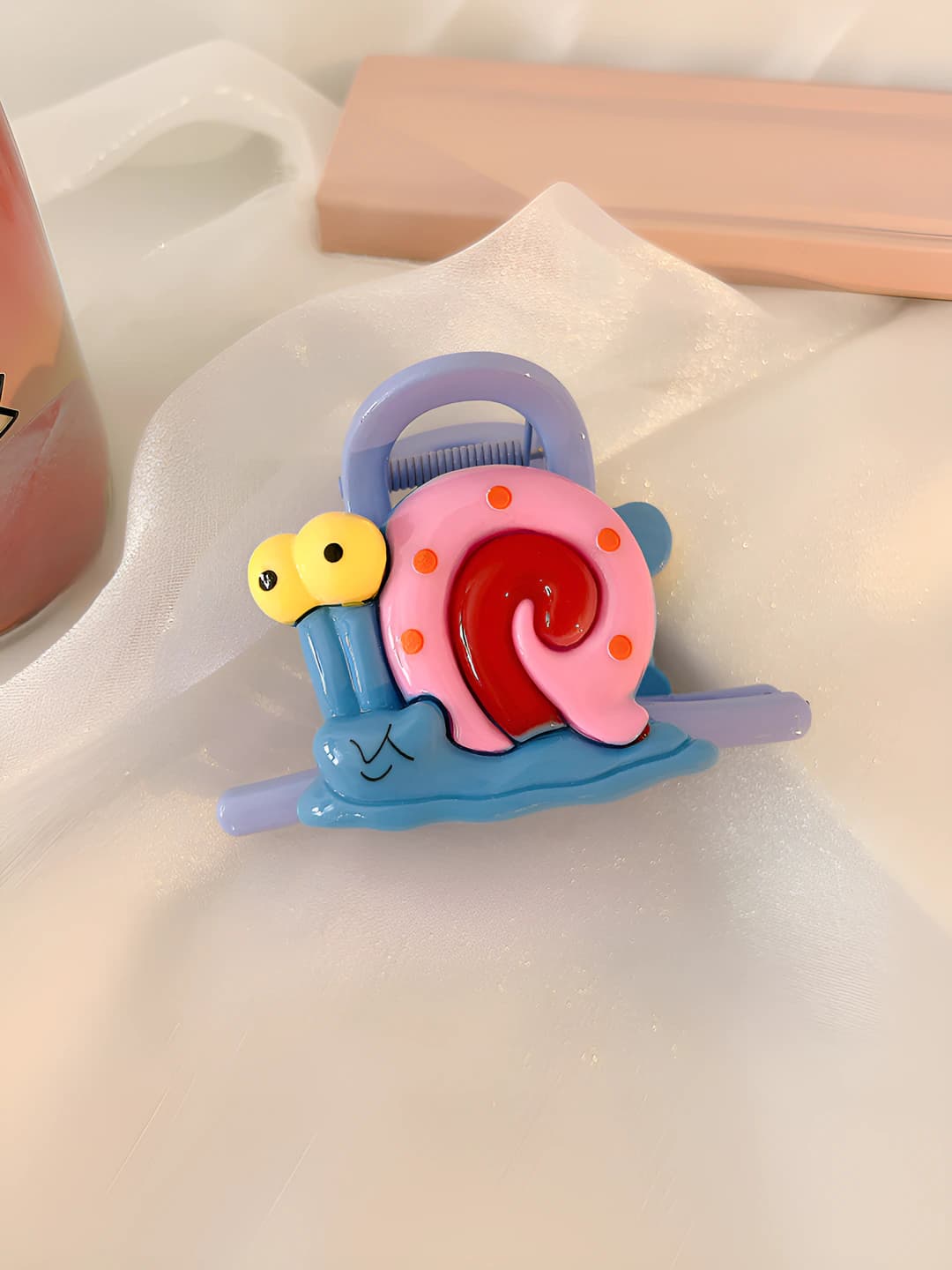 Small shell letter clip