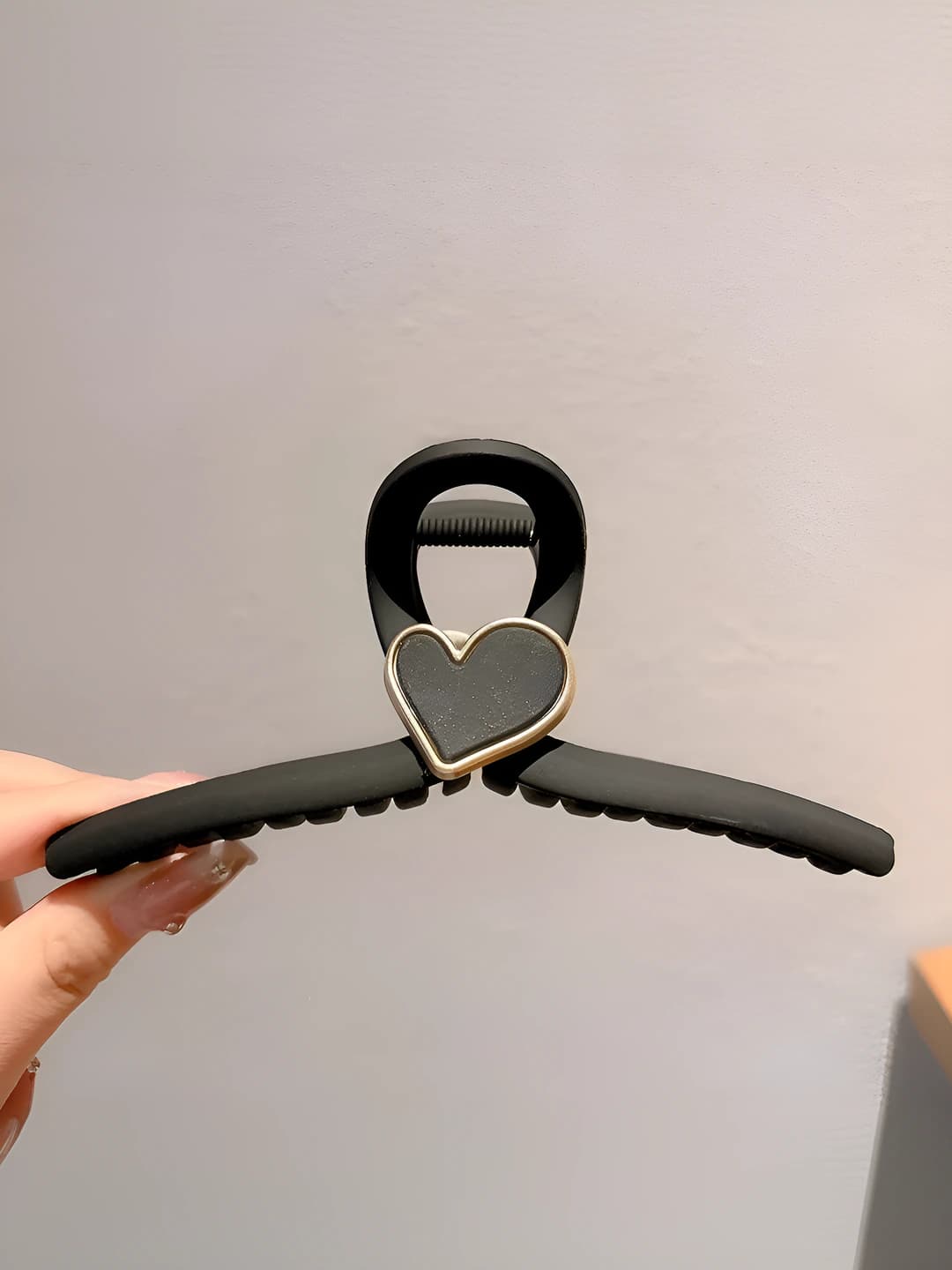 3# Matte black heart 15 cm