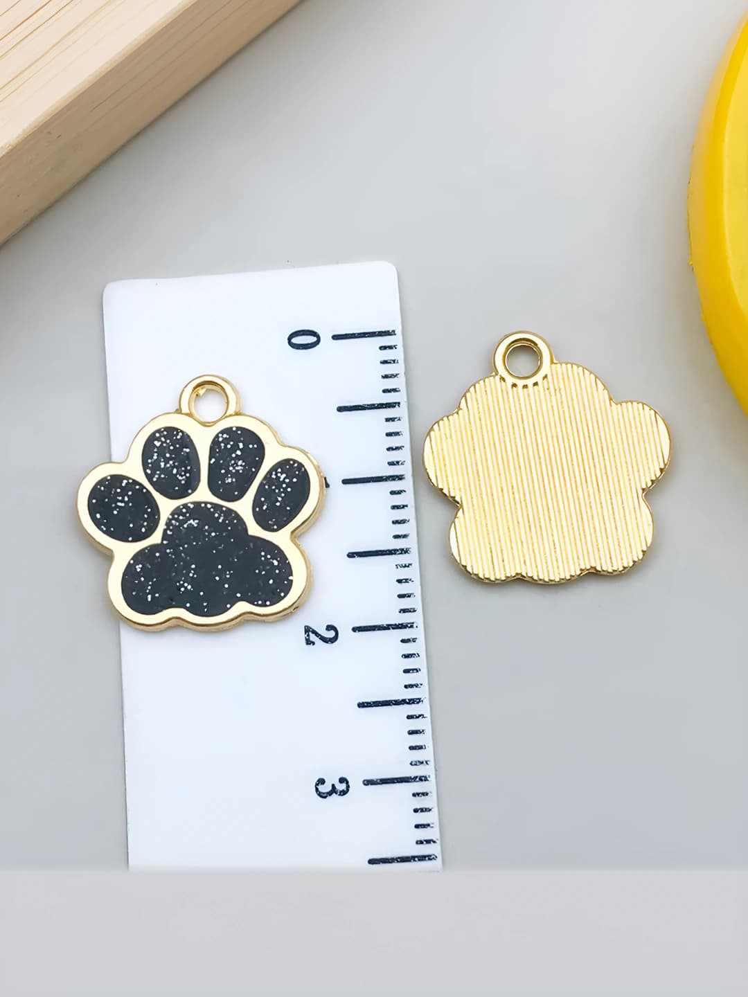 Kc золото чёрный с золотом коготь медведя 17x16mm-1.1g