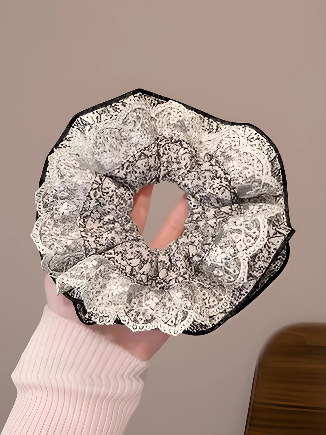 1# White lace 15 cm