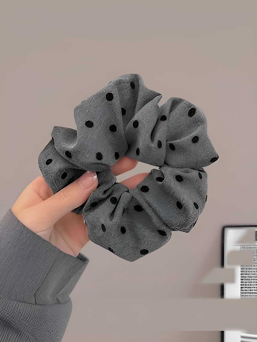 Grey polka dot, 12 cm