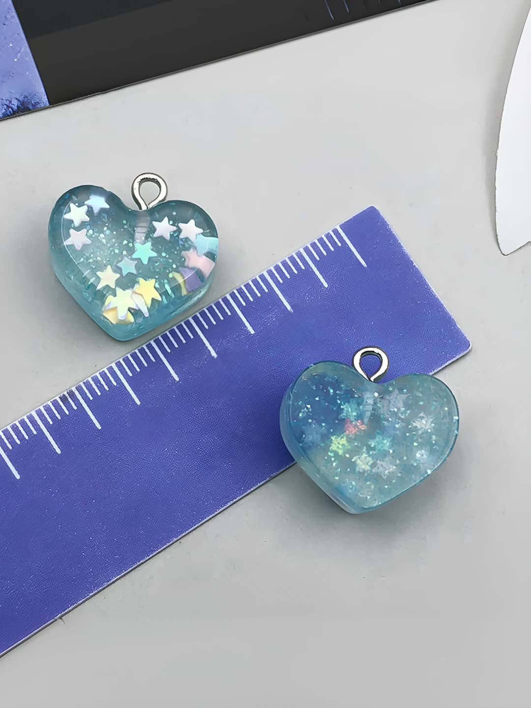 1 шт прозрачный синий резин блёстки сердце 17x18x8mm-1.8g