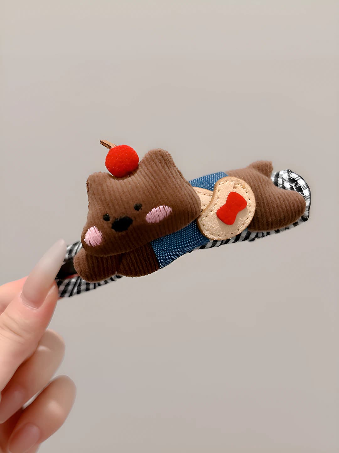 Cherry brown puppy duck clip 11 cm