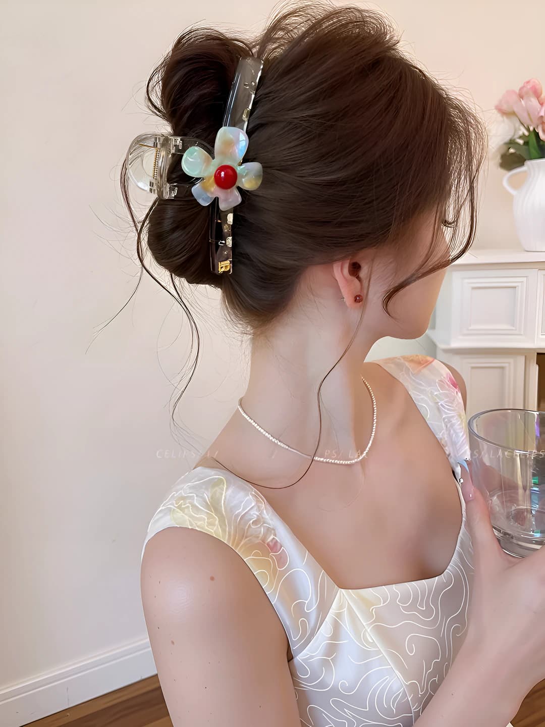 Women's hair clips and combs: sweet style iridescent flower claw clip, handmade resin and PC material