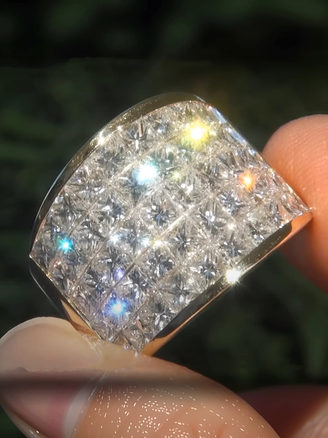 Women's cubic zirconia pavé fashion ring