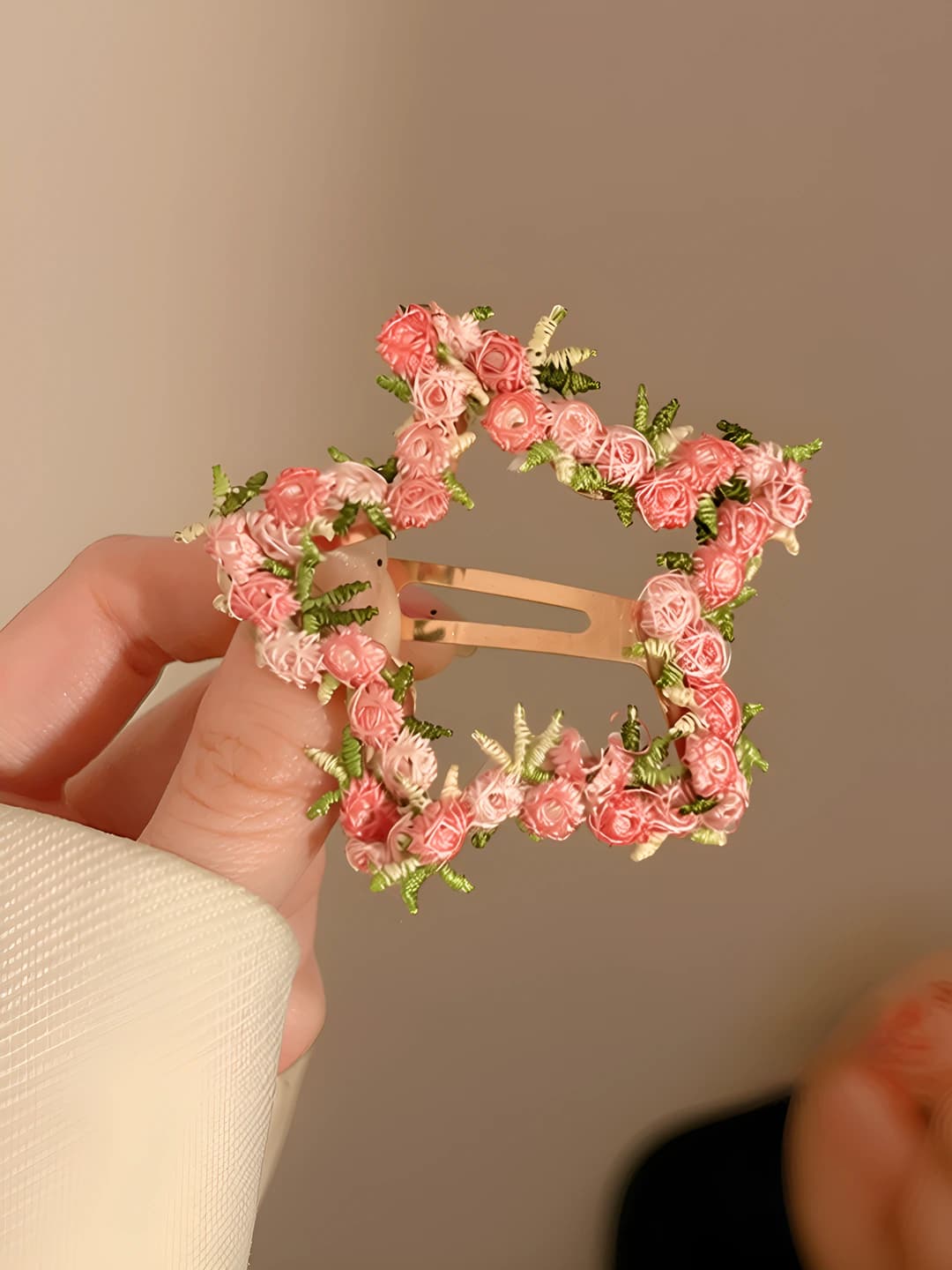 Floral lace star BB clip