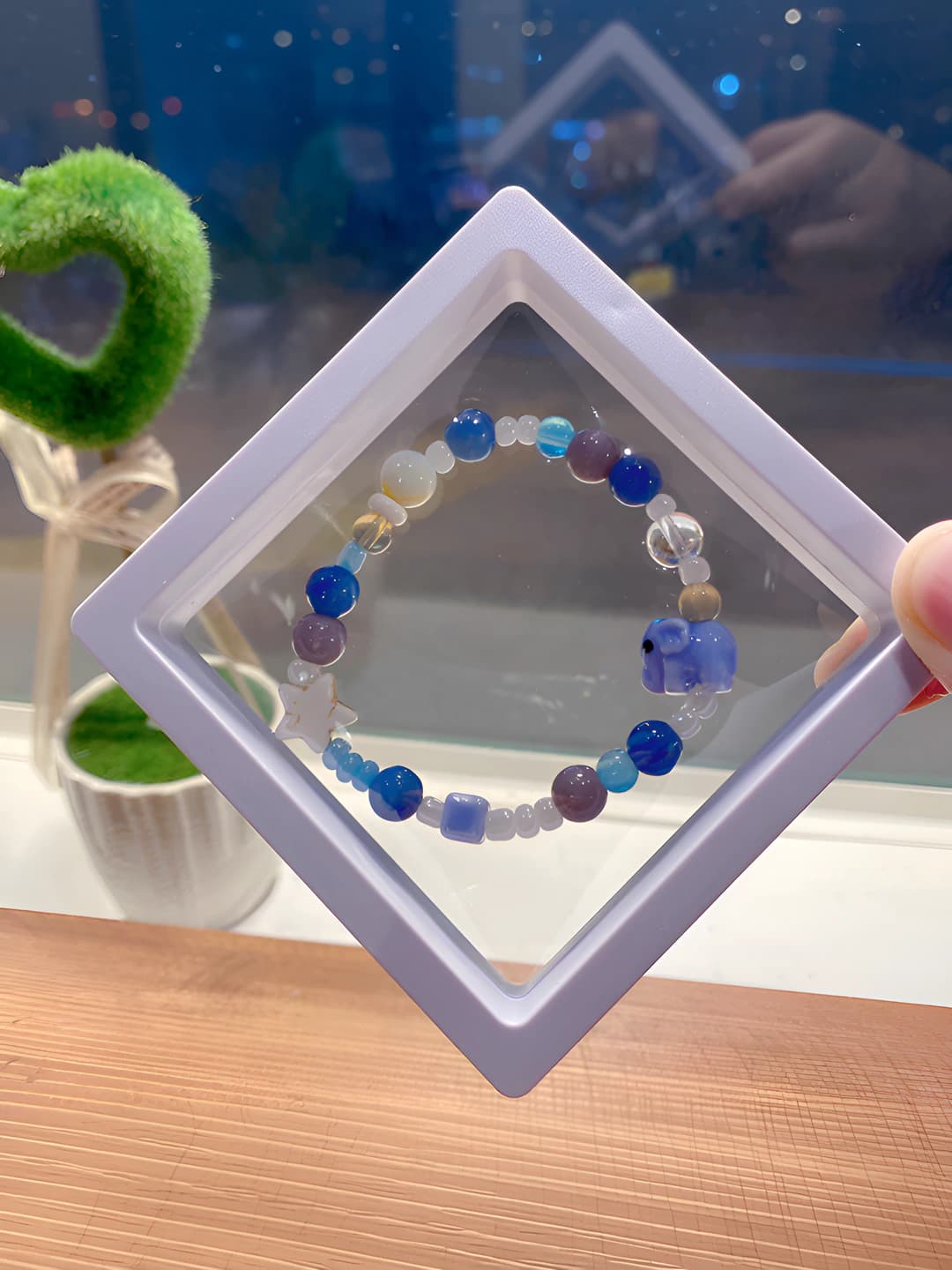 IR28 Dark blue small elephant bracelet (box)