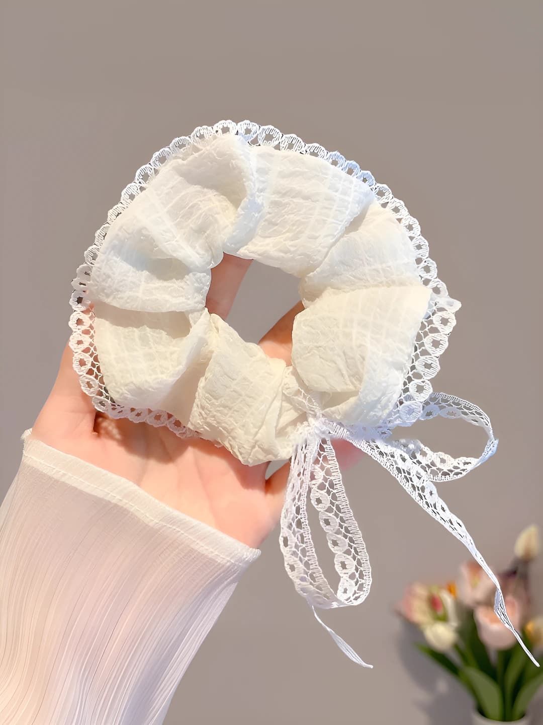 2# Off-white lace bow