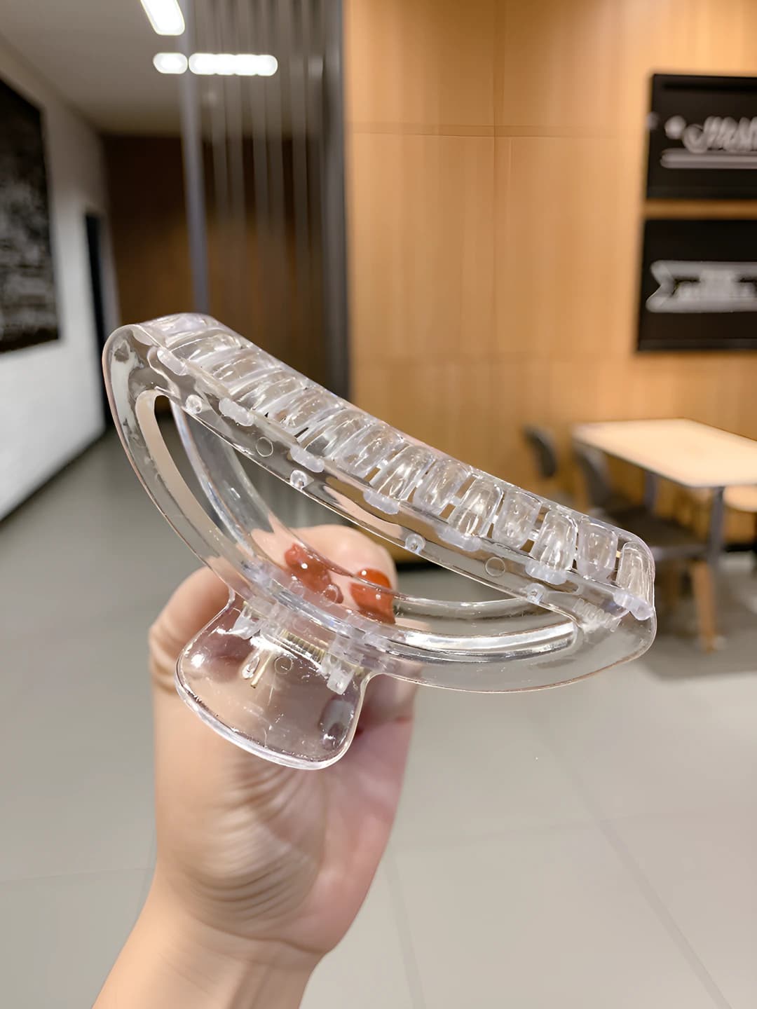 Clear D clip