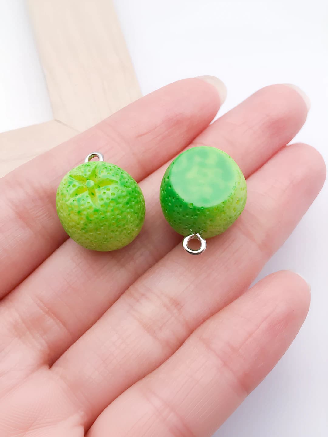 Зелёный, 15x18mm, 2.2g