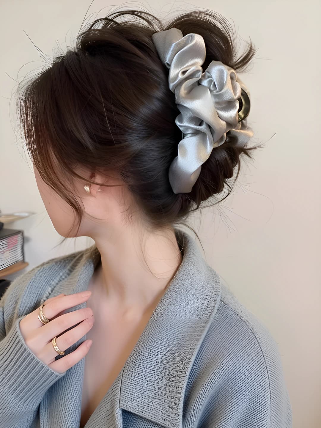 3# Grey-green ruffled cloud claw clip 13cm