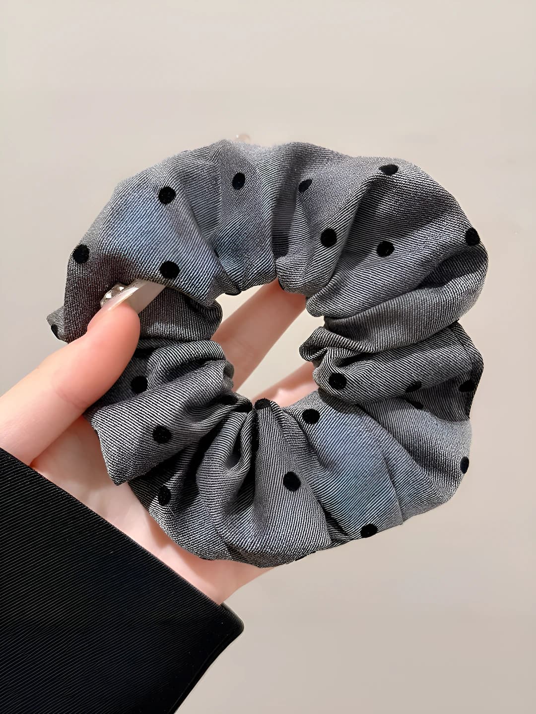 Grey polka dot, 12 cm