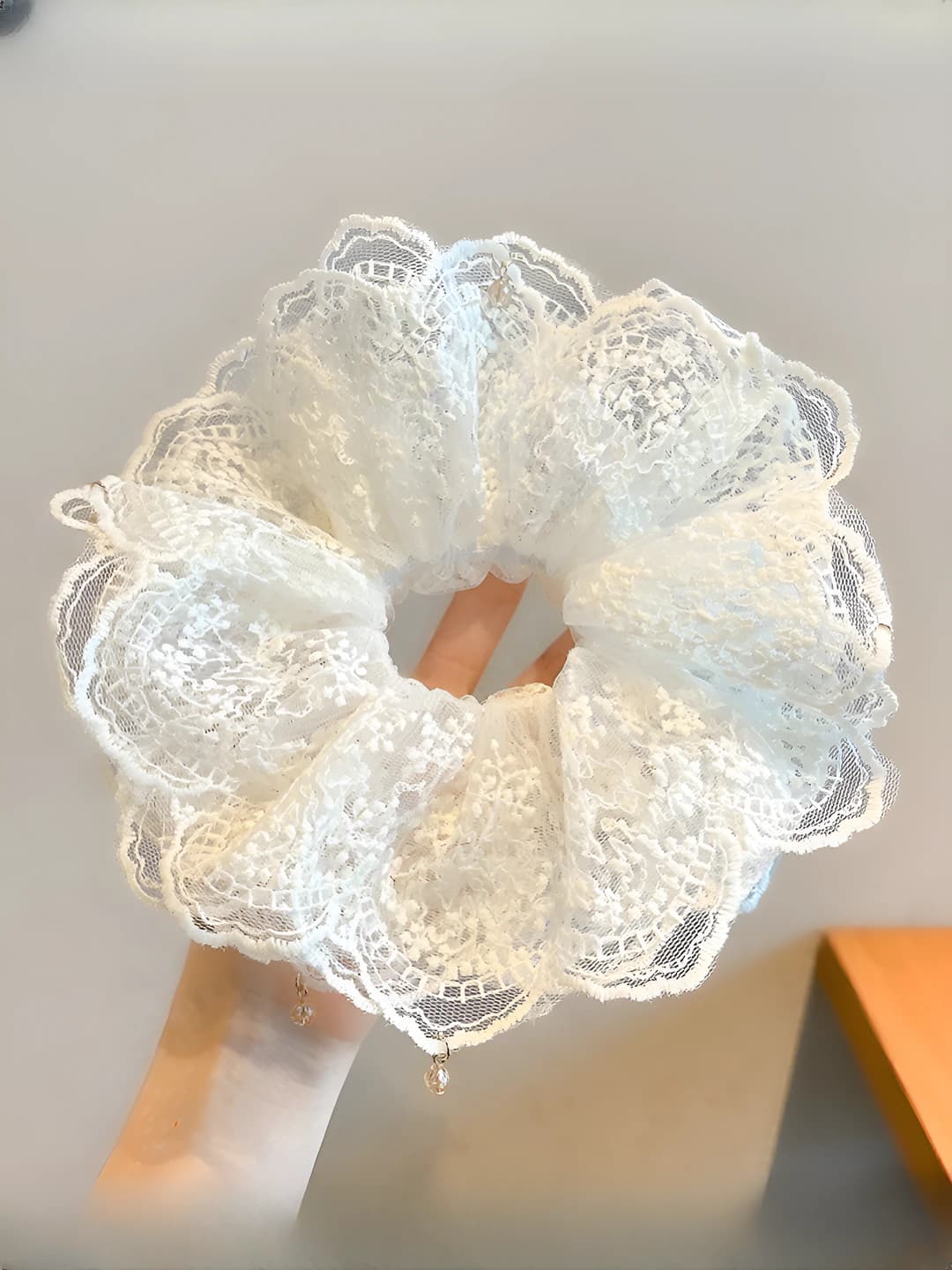 Beige lace scrunchie, 4 layers, 8 pcs, 20 cm