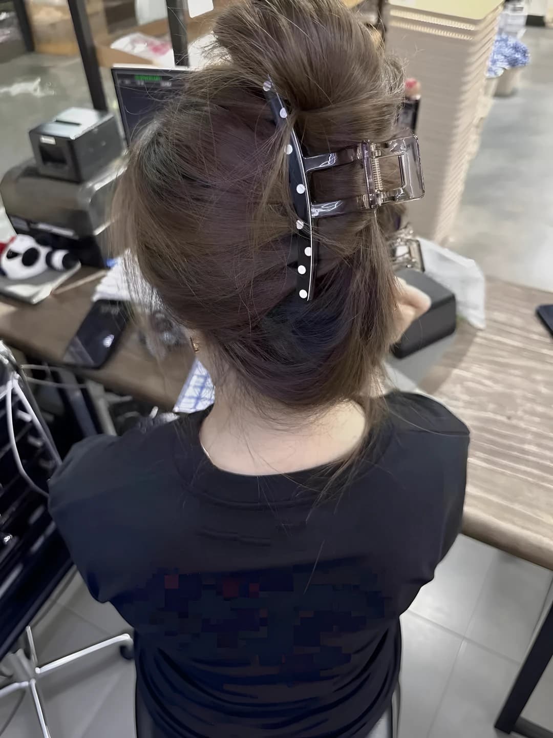 Белый с жёлтыми точками большой 13cm зажим