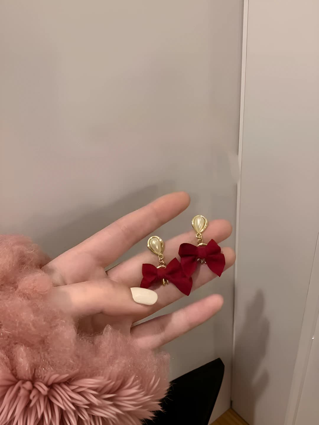 Women's geometric stud earrings in retro style for autumn-winter