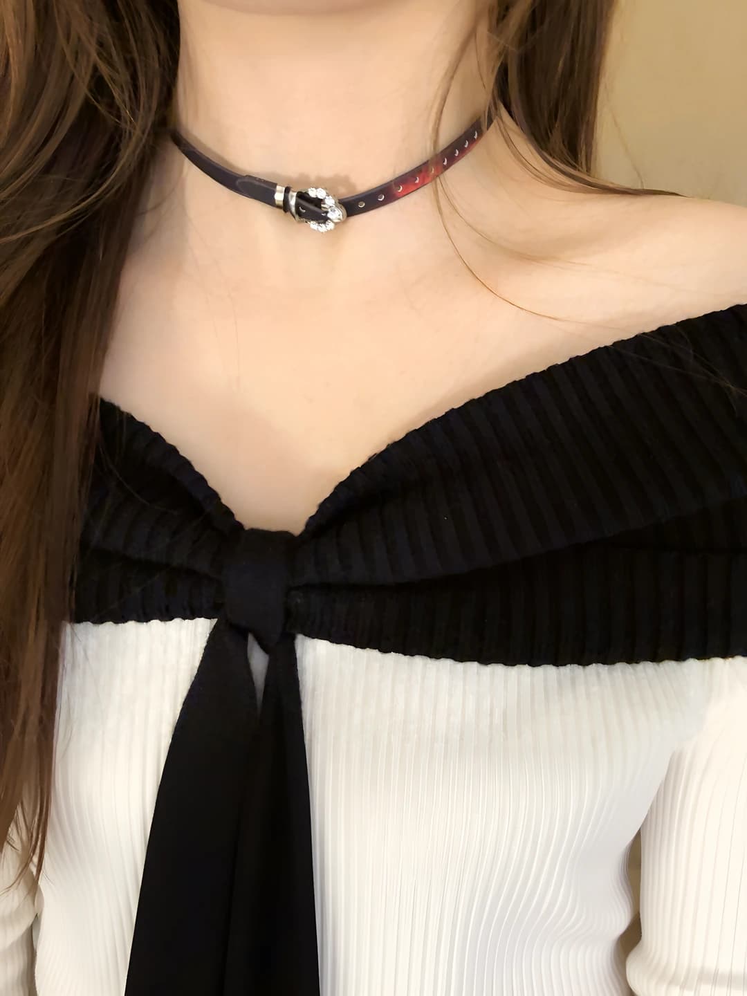 Olmosli ingichka choker