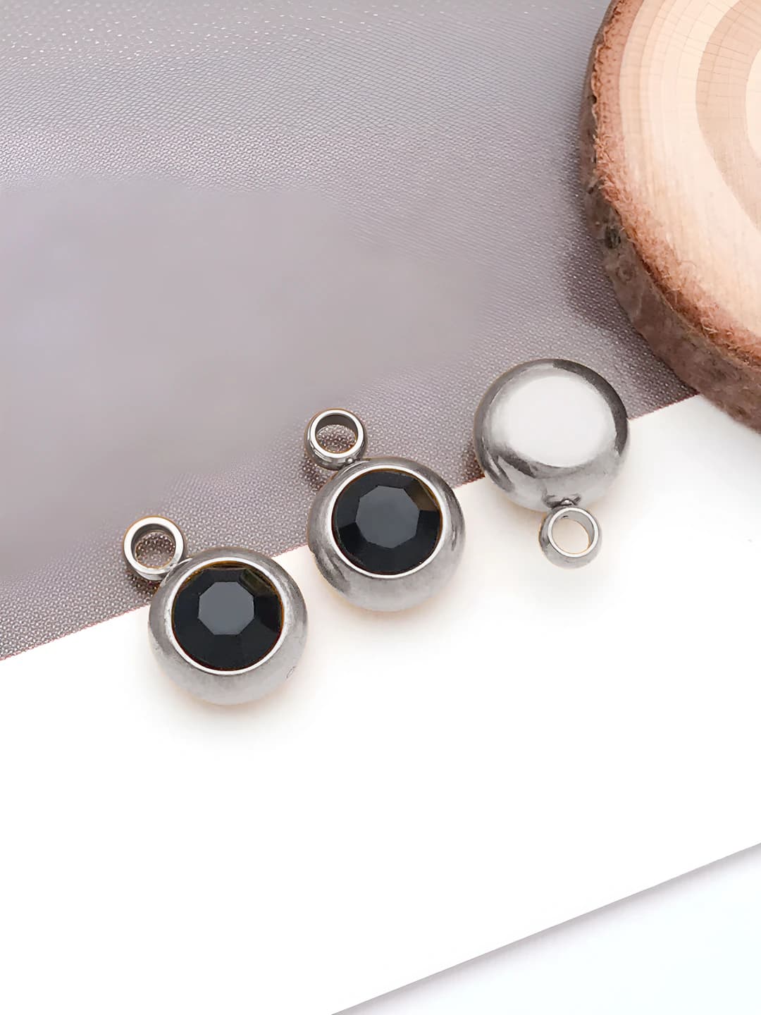 Steel 6x8.5x4mm horizontal 1.5mm black steel 12 stones 0.5g