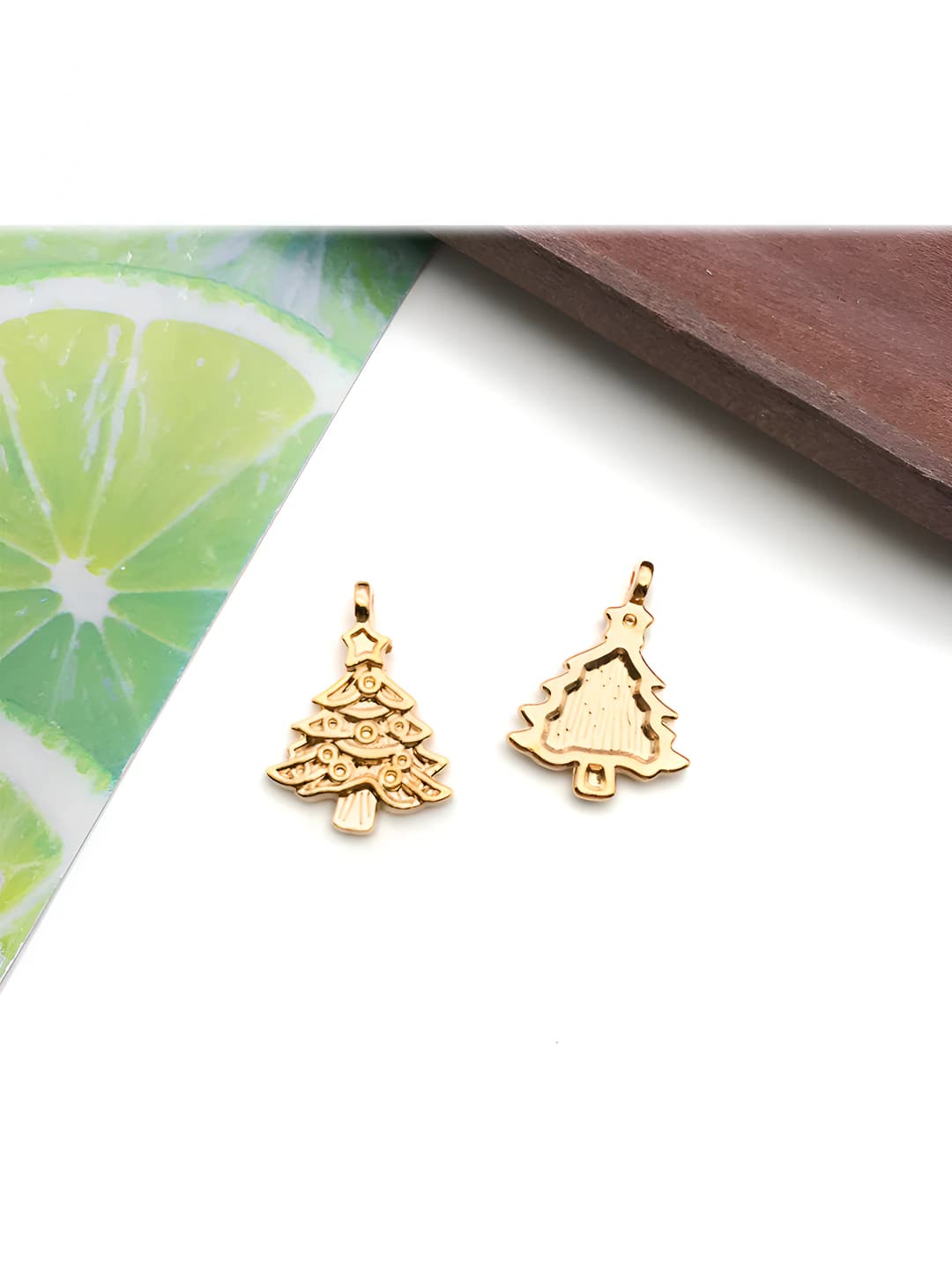 1 Christmas tree - 17x24mm