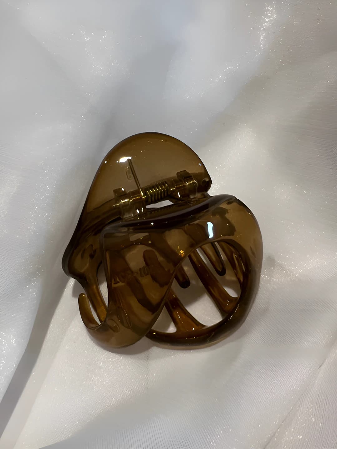Brown - delicate clip