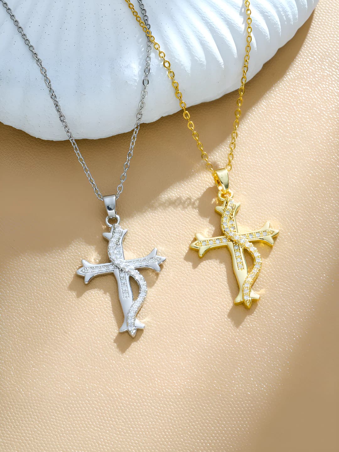 Cross pendant necklace in titanium steel with 18K gold plating, O-link chain, 51-60 cm, for men and women