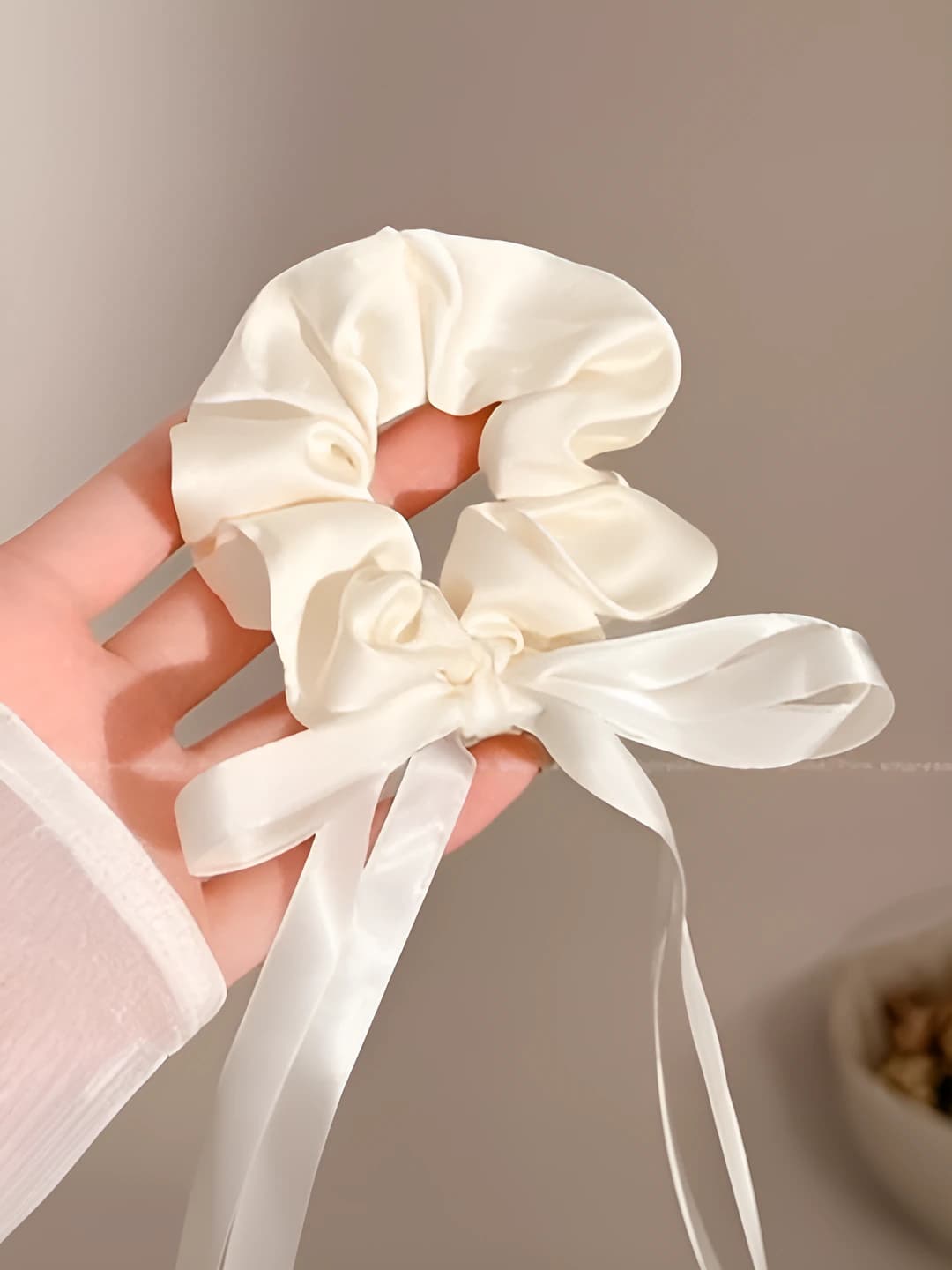 White bow 9 cm