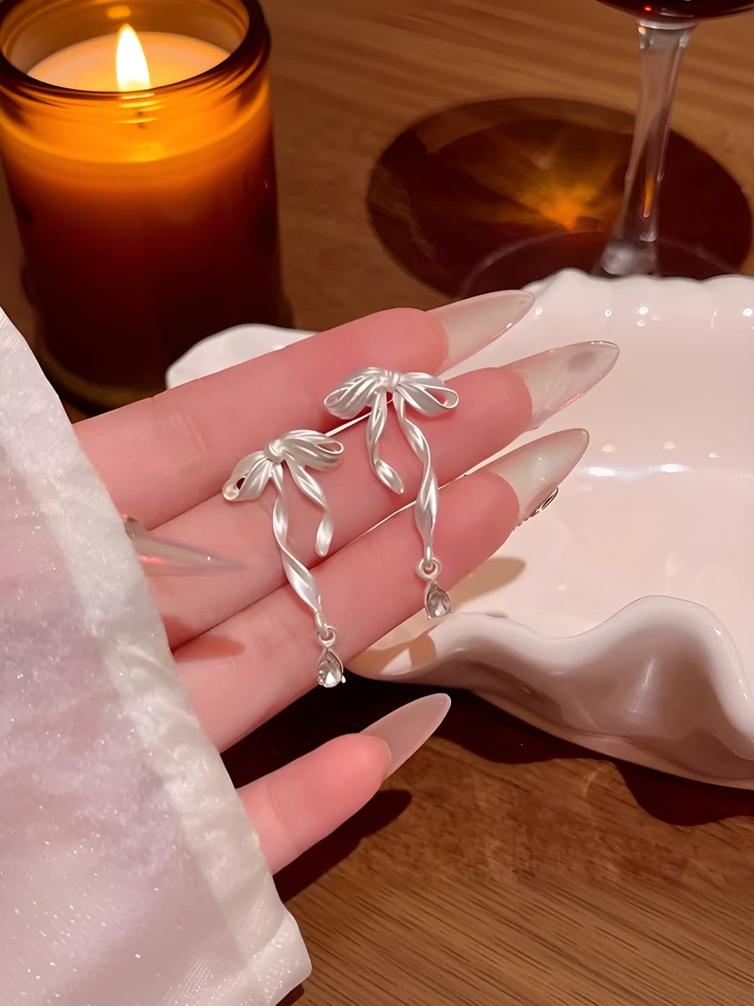 20# Thick silver bow earrings