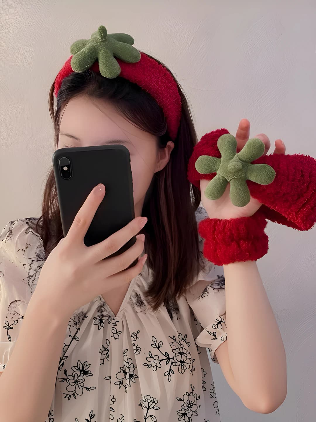 Women's cute wide headband with matching wrist cuff: for holding hair back while washing face and applying mask
