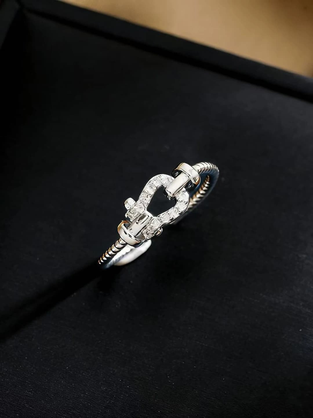 JZ9923 Horseshoe Ring - Silver