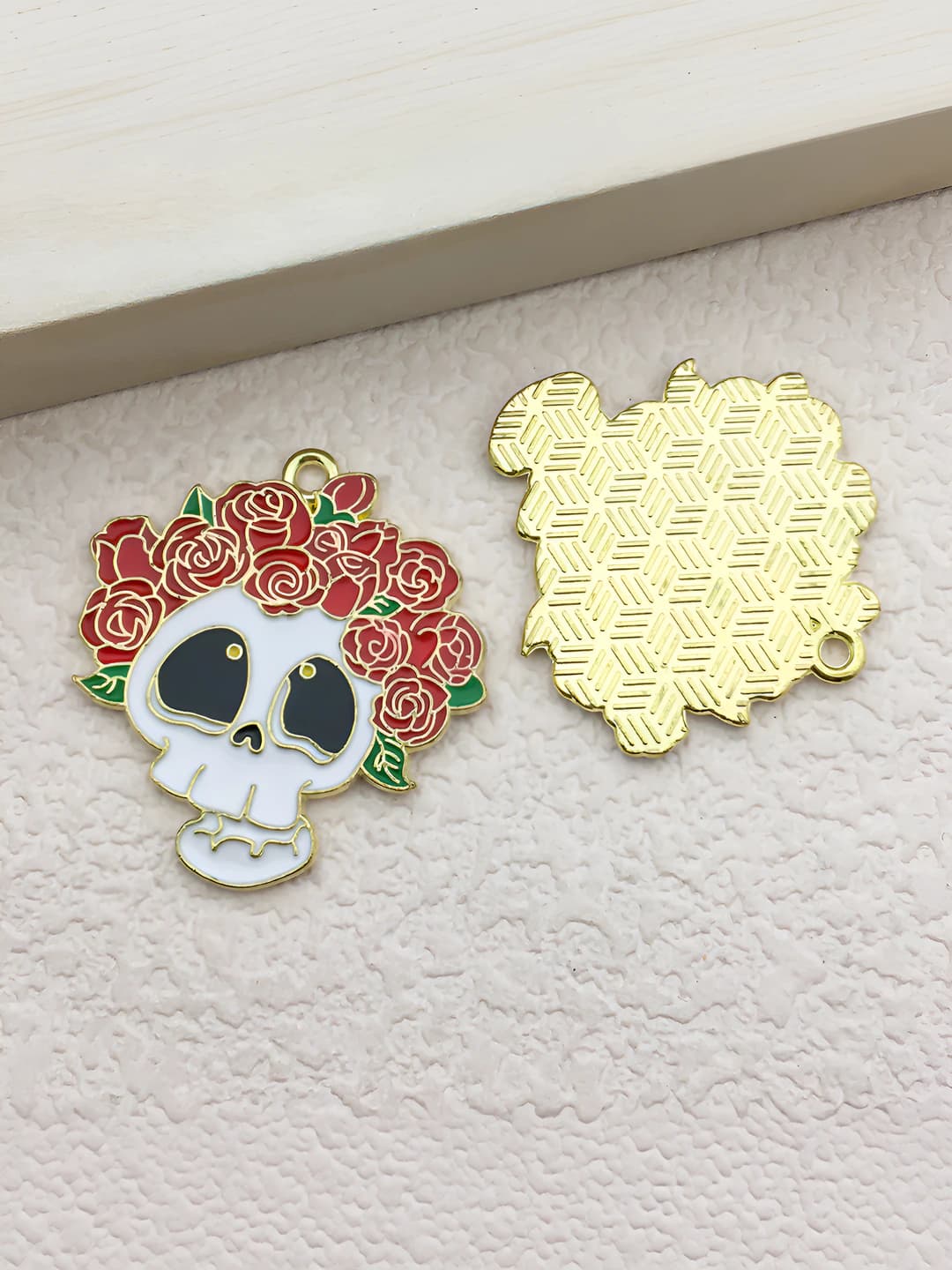 Роза и череп, 30x30mm, 3.8g