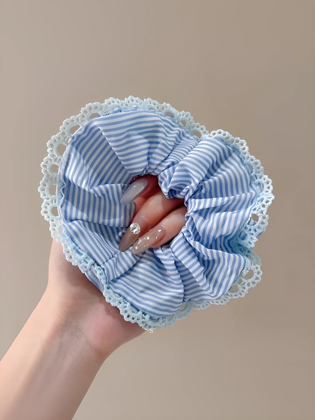 Ko'k yo'l-yo'l, 13 cm